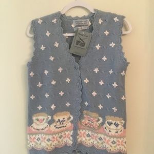 Signature  Northern  Isles Tea Time Vest NWT